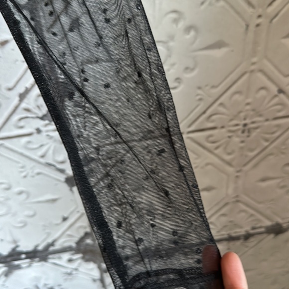 Polka dot lace mesh crop top - Picture 3 of 6